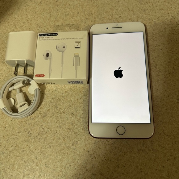 It’s unlocked working for any service provider and international it’s comes - Picture 2 of 3